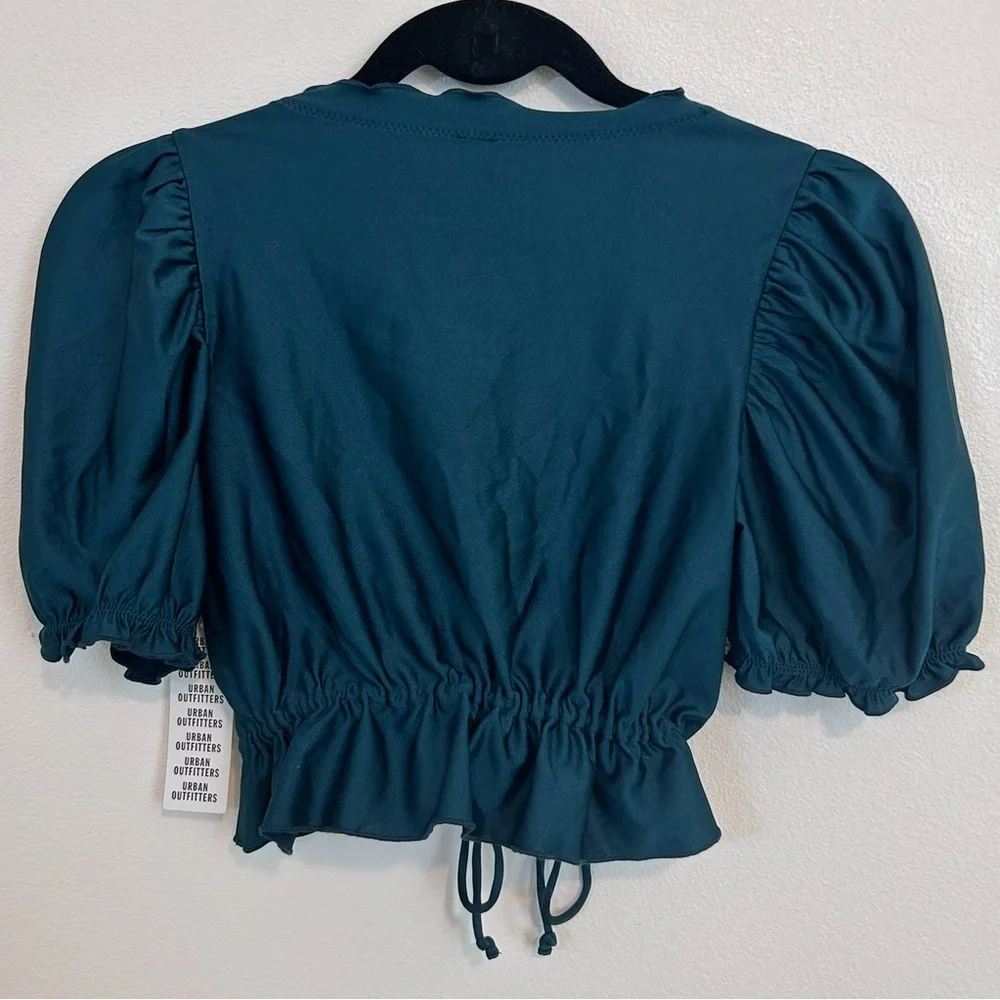 Urban Outfitters - Dark green tie front crop top - Picture 2 of 2